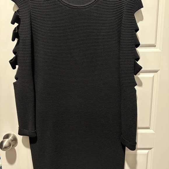 Black Long Sleeved Ribbed Dress: Jennifer Lopez Women’s Size Large - Picture 4 of 4